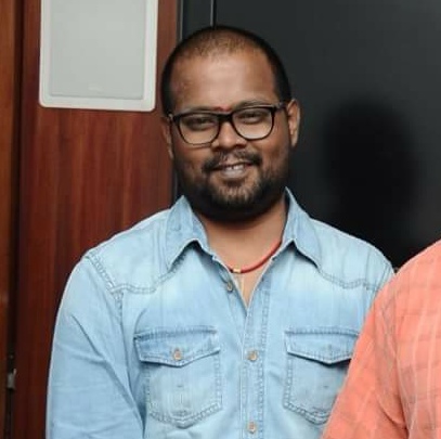 மதுரை அன்பு டார்ச்சர்: இயக்குநர் சசிகுமார் பார்ட்னர் சூசைட்!