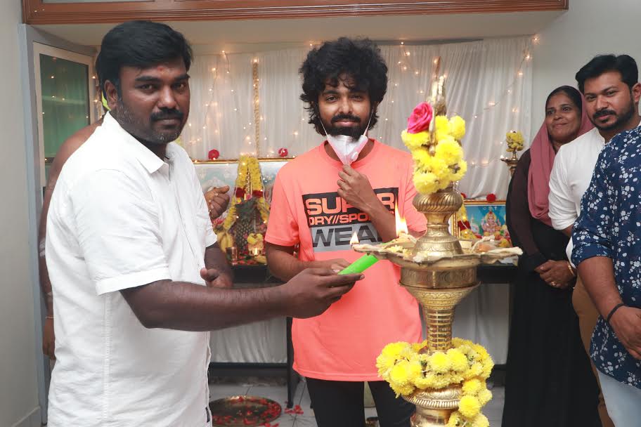 காதல் கிரைம் த்ரில்லர் படத்தில் நடிக்க கமிட் ஆன ஜிவி பிரகாஷ்!