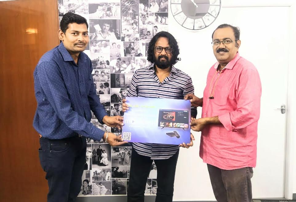 “MOVIEWUD” மூவி ஆப் – தொடங்கி வைத்த இயக்குனர் சேரன், தயாரிப்பாளர் லிப்ரா ரவீந்தர்..!