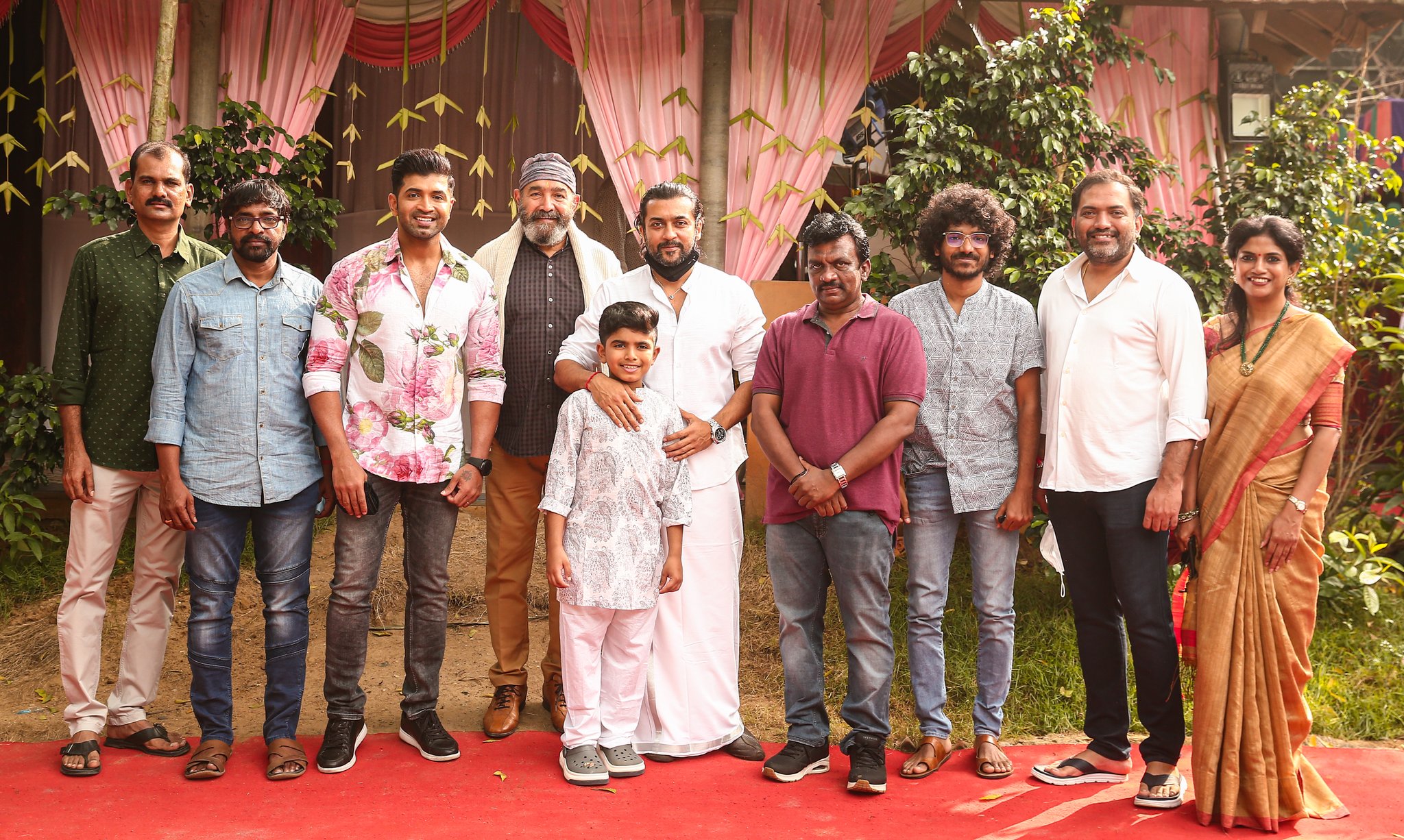 நடிகர் அருண் விஜயின் மகன் ஆர்னவ் விஜய்-யை ஹீரோவாக ஆக்குகிறார் சூர்யா !