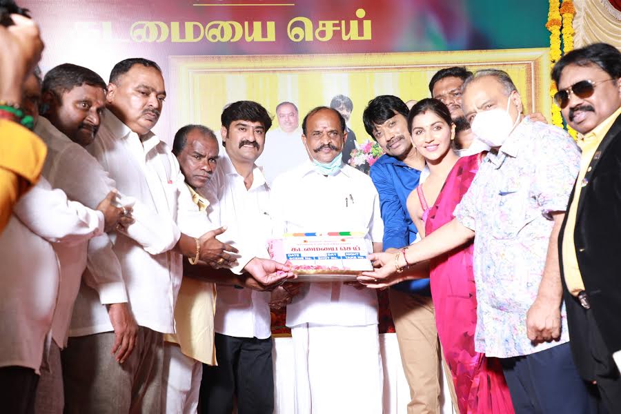 எஸ்.ஜே .சூர்யா நடிக்கும் “ கடமையை செய் “  பட பூஜை!