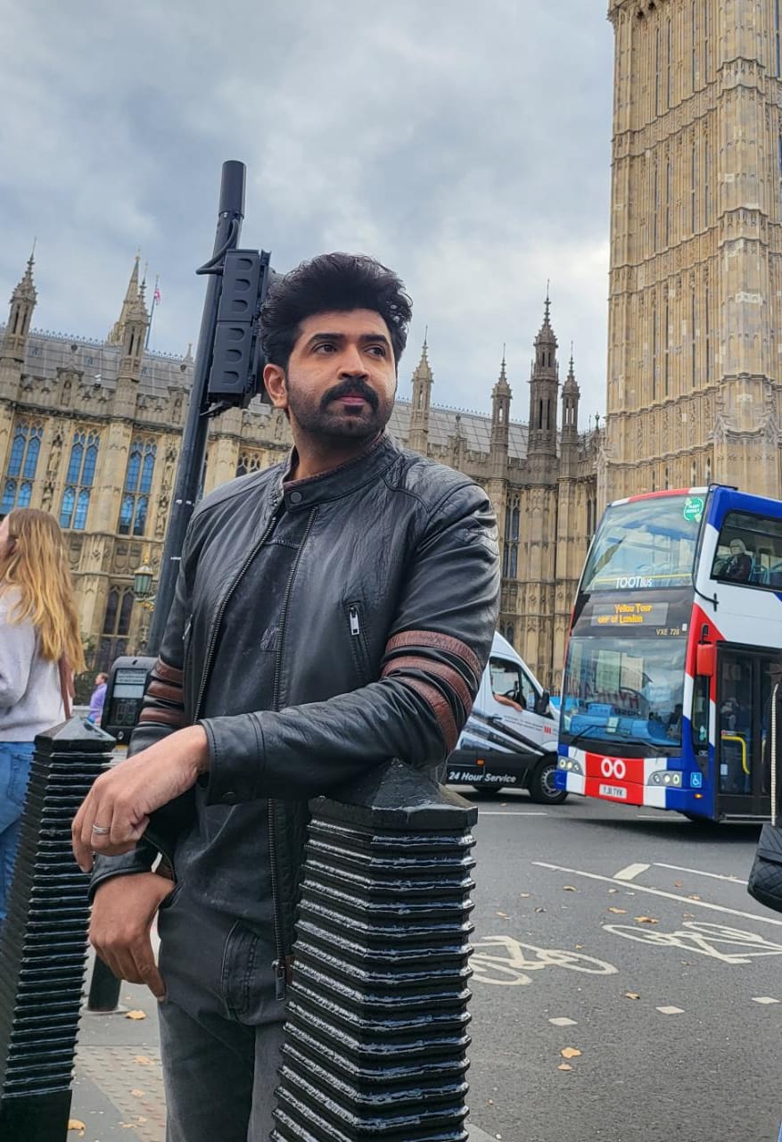 விஜய் இயக்கத்தில் அருண் விஜய்- ஏமி ஜாக்சன்- நிமிஷா விஜயன் நடிக்கும் ‘அச்சம் என்பது இல்லயே’