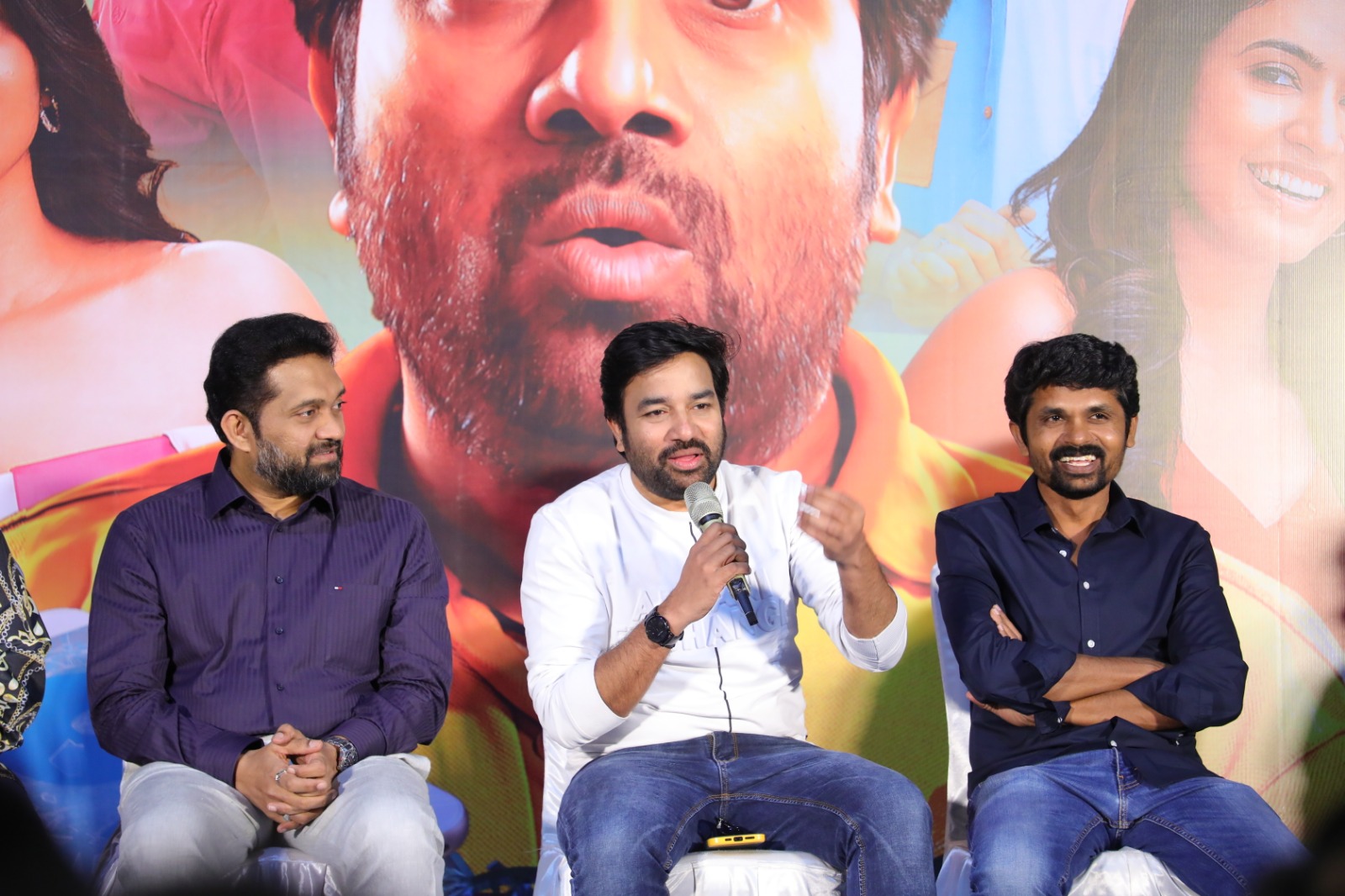 ‘சிங்கிள் ஷங்கரும் ஸ்மார்ட்போன் சிம்ரனும்’ படத்தின் பத்திரிகையாளர் சந்திப்பு