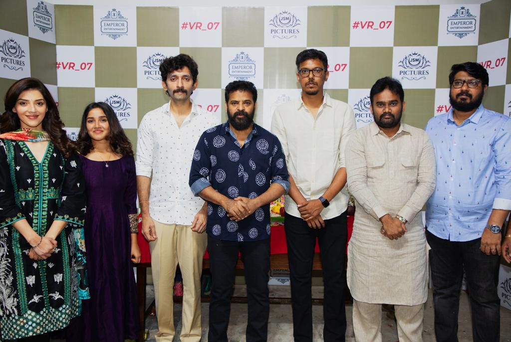 நடிகர் வசந்த ரவியின் 7வது படத்தின் பூஜையை துவங்கி வைத்த இயக்குனர் அமீர்!