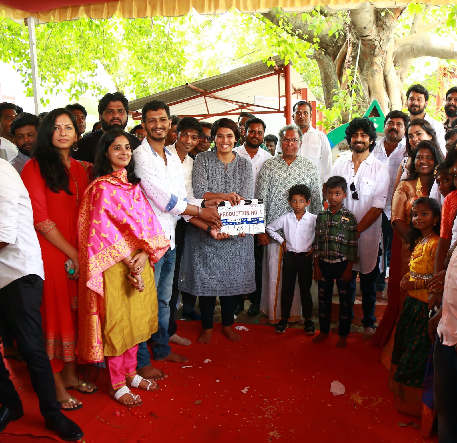 ‘சில நேரங்களில் சில மனிதர்கள்’ படப்புகழ் இயக்குனர் விஷால் வெங்கட்டின் இரண்டாவது பட பூஜை !