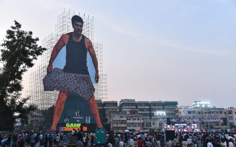 “கேம் சேஞ்சர்” படத்தின் டிரெய்லர் ஜனவரி 1 ஆம் தேதி வெளியாகிறது !!