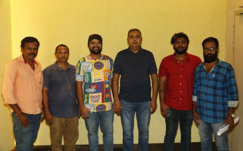 மையல் படத்திலிருந்து வெளியான ”என்னடி செஞ்ச என்னோட நெஞ்ச” பாடல் !!