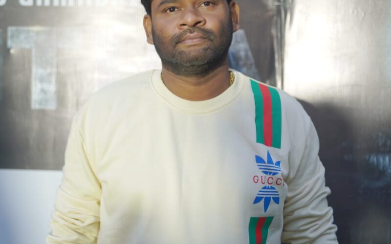 ரிலீஸ் செய்ய முடியாமல் தவிக்கும் சிறு பட தயாரிப்பாளர்களுக்கு ஆபத்பாந்தவனாக மாறும் ஸ்ரீனிக் புரொடக்ஷன்ஸ்