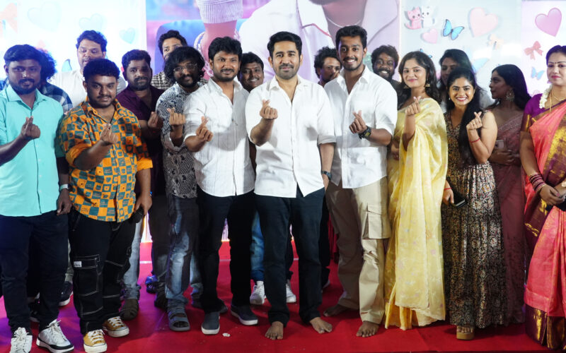 Vijay Antony Film Corporation தயாரிப்பில்,  “பூக்கி” பூஜையுடன் துவங்கியது!!