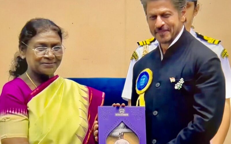 “ஜவான்” படத்திற்காக தேசிய விருது பெற்றார் நடிகர் ஷாரூக் கான்!!