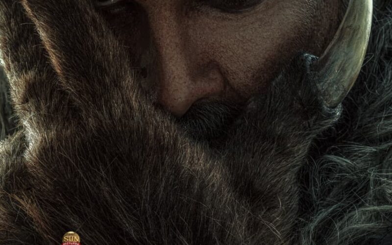 “ராக்கா” – அல்லு அர்ஜுனின் பிறந்தநாளில் வெளியான டைட்டில் போஸ்டர் !!