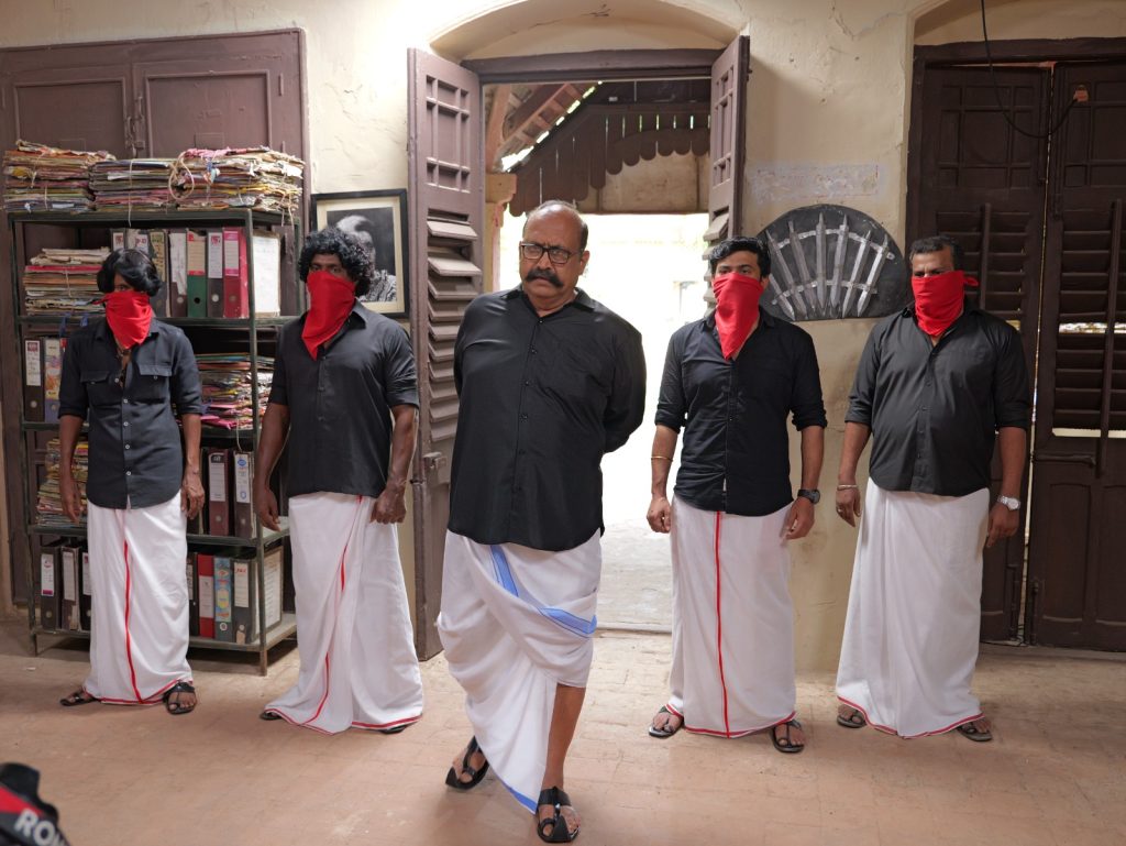 பாலாஜி சக்திவேல்  ‘ஆஃப் தி ரெக்கார்ட்’டில் கதாநாயகனாக களமிறங்குகிறார் !!